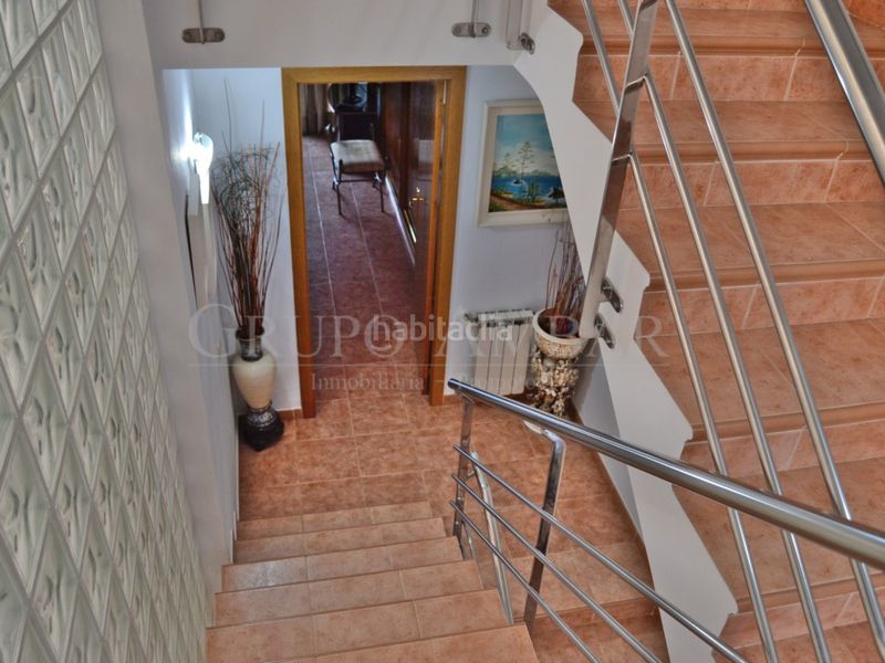 Foto 17ef9caf-f473-4f1d-a634-58108a637883. Casa adossada amb aparcament a S´Eixample-Can Misses Ibiza
