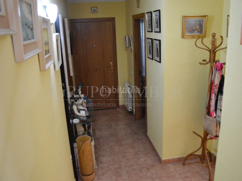 Foto 94b26fc3-7d4d-4fbb-99d2-2b15e8a80eb0. Casa adossada amb aparcament a S´Eixample-Can Misses Ibiza