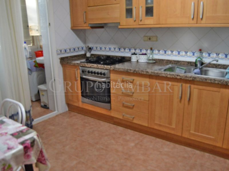 Foto e023e2d5-5dd6-478c-a53b-32f51ca7d1b0. Casa adossada amb aparcament a S´Eixample-Can Misses Ibiza