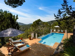 Casa  Carretera eivissa a san josep. Espectacular villa en venta con licencia turística en sant jordi