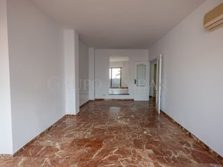 Etagenwohnung in Motril  ciudad. Piso de 6 dormitorios en el centro de motril.