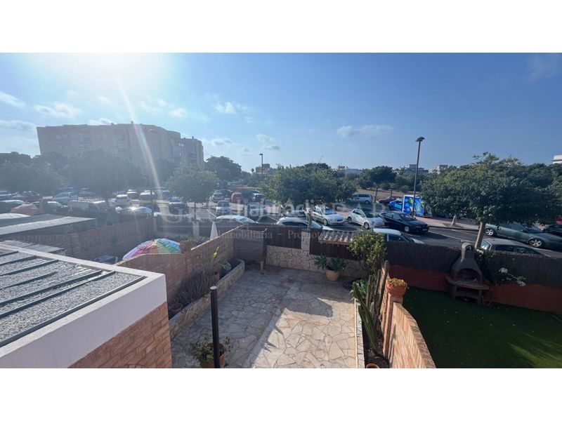 Foto 470448e8-d906-4d6c-b2e6-8551f66879d6. Affitto duplex con parcheggio in Ses Figueretes - Platja d'en Bossa - Cas Serres Ibiza