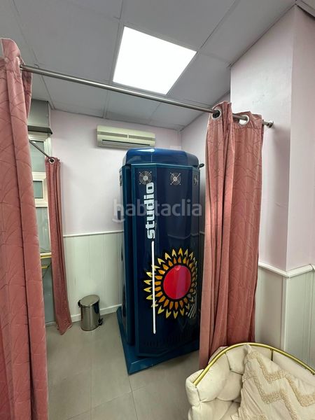 Foto 1fc444d1-0212-4b1c-b3f7-94c4fd2a65cc. Pas-de-porte local commercial dans colores - entreparques Sevilla