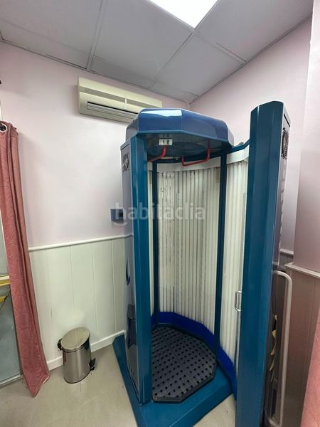Foto c04934ef-c7d1-49ae-8e97-df96b21b42e4. Pas-de-porte local commercial dans colores - entreparques Sevilla