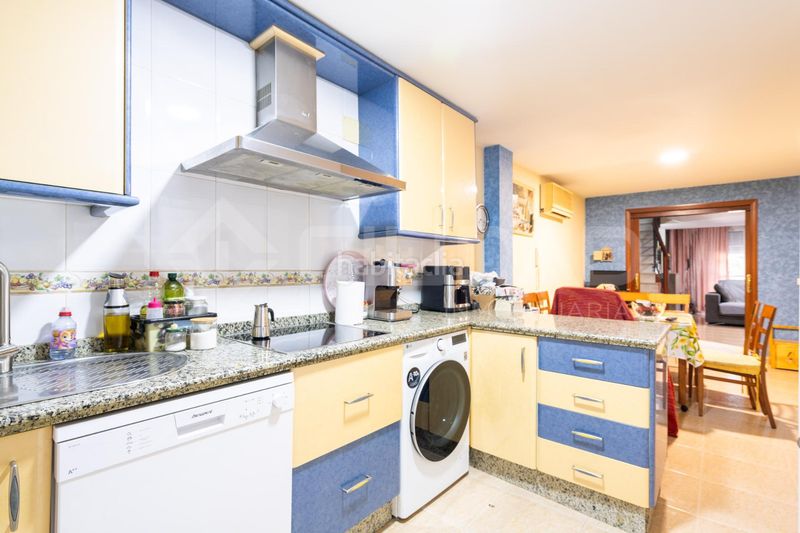 Foto fb8c21c9-51c9-40f0-85e8-3550c447ca84. Casa a Sta. Aurelia - Cantábrico - Atlàntico - La Romería Sevilla
