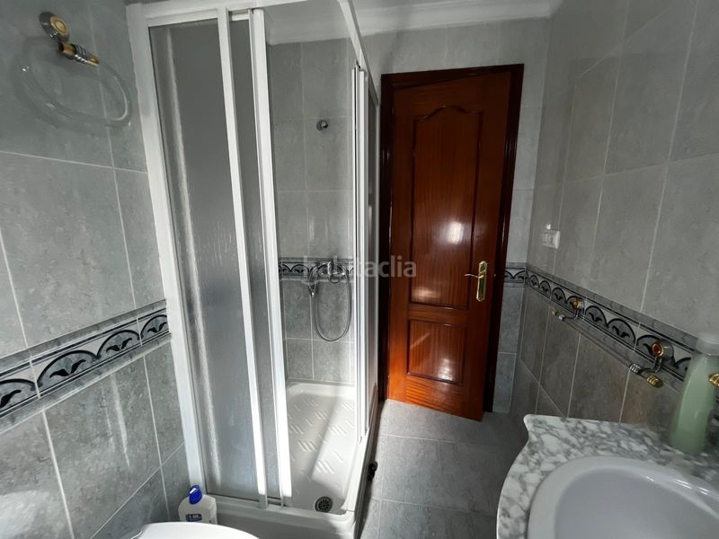 Foto d5d3f449-932f-4aa8-a7cb-03430d277406. Pis a Cruz Roja Sevilla