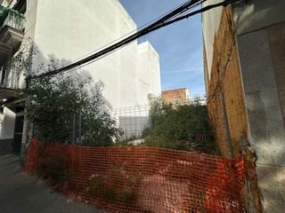 Wohngrundstück in El Cerro. Terreno a la venta en el cerro