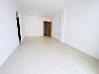 Pis en Urbanizaci�n Santa Rosa. Vivir en el centro de la costa (reservado)