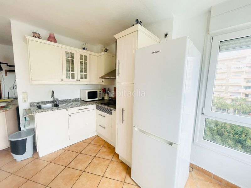 Foto eb112083-884a-4c97-b153-185a46c686f6. Apartament amb piscina a Centro Internacional Torrox