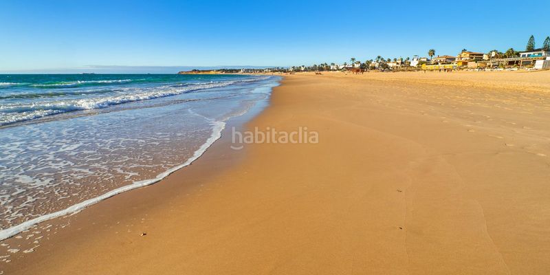 Foto 8d90e2a2-9a95-4c54-b854-2f69242a8f5a. Xalet amb aparcament piscina a Novo Sancti Petri Chiclana de la Frontera