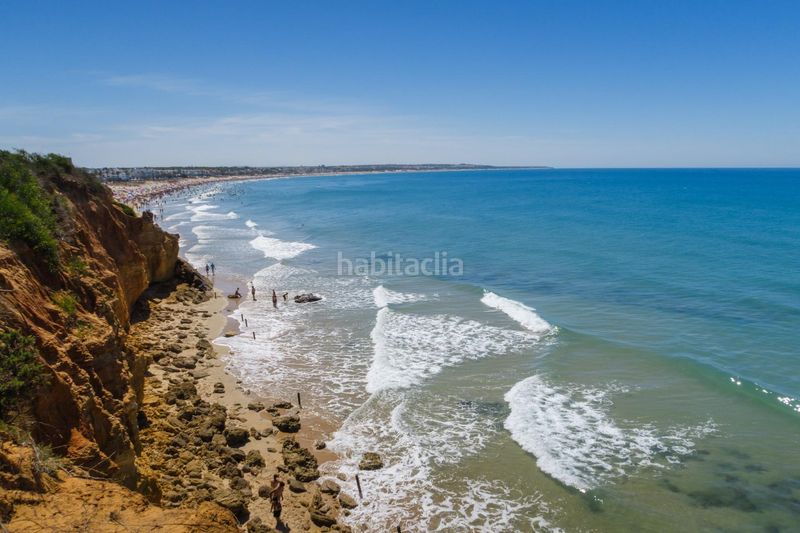Foto fb39d513-f6cb-4957-9741-c62b7f5f14d2. Xalet amb aparcament piscina a Novo Sancti Petri Chiclana de la Frontera