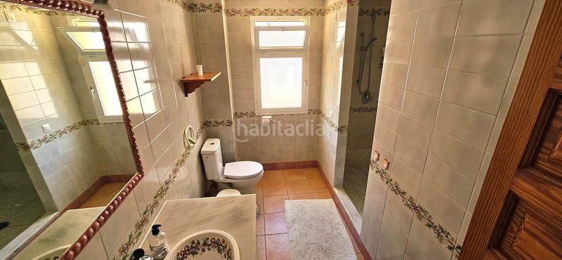 Foto 5b3341d1-f882-4aa7-b223-d77d31d6a7be. Xalet amb calefacció aparcament piscina a Sotogrande costa Sotogrande