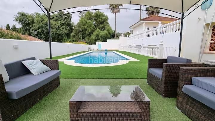 Foto c81a1042-eeb1-4de9-a6bb-18265ce39937. Xalet amb calefacció aparcament piscina a Sotogrande costa Sotogrande