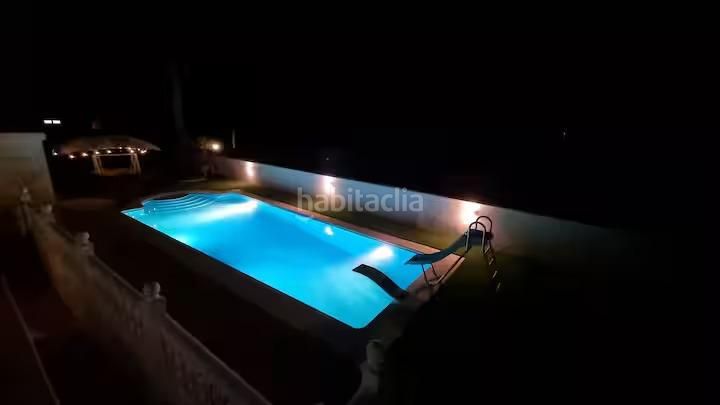 Foto e80bd959-dd18-4142-bf41-94951e5f50c0. Xalet amb calefacció aparcament piscina a Sotogrande costa Sotogrande