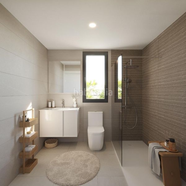 Foto a58486ff-114f-422c-a88b-a858d564b656. Apartament amb calefacció aparcament piscina a Las Flores Mijas