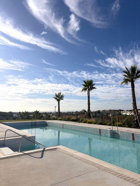 Foto 7aae94b0-09ef-414d-bc9d-7bbd29ae413e. Apartament amb calefacció aparcament piscina a Bel - Air Estepona