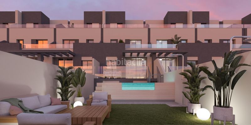 Foto b1cf259f-8a4c-4f70-bec1-3580b2f3aec9. Casa adossada amb calefacció aparcament piscina a Torrox