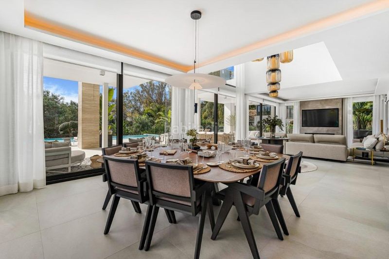 Foto b9334328-f324-42d0-83f6-139c7c5a4dd3. Xalet amb calefacció aparcament piscina a lomas de Marbella club Marbella