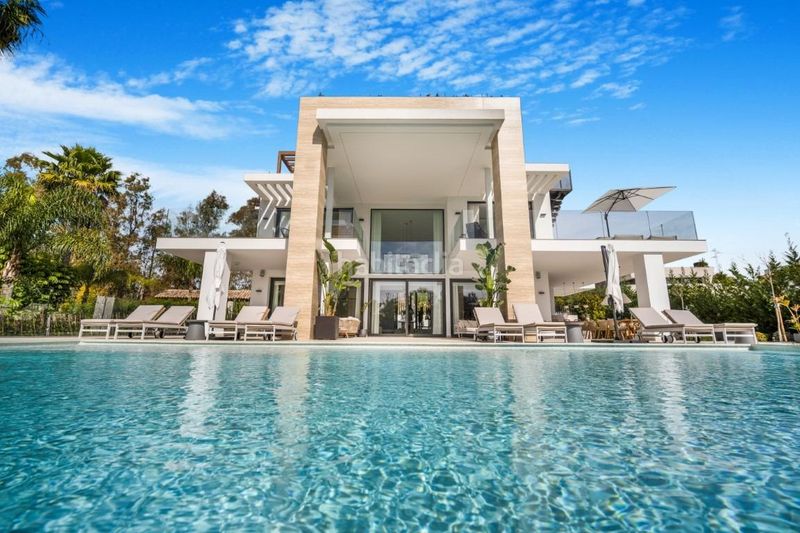 Foto eb905481-5fac-4708-8f65-6d30b12a0b30. Xalet amb calefacció aparcament piscina a lomas de Marbella club Marbella
