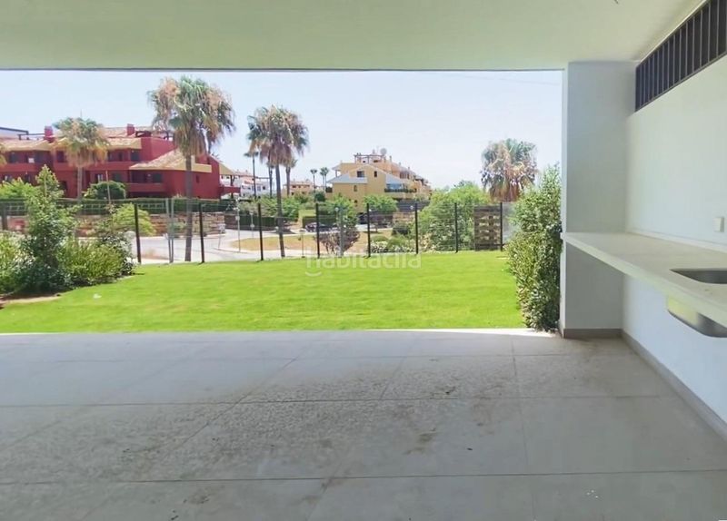 Foto de6cf82e-033d-47c6-88b3-cb8106ca6549. Planta baixa amb calefacció aparcament piscina a Estepona