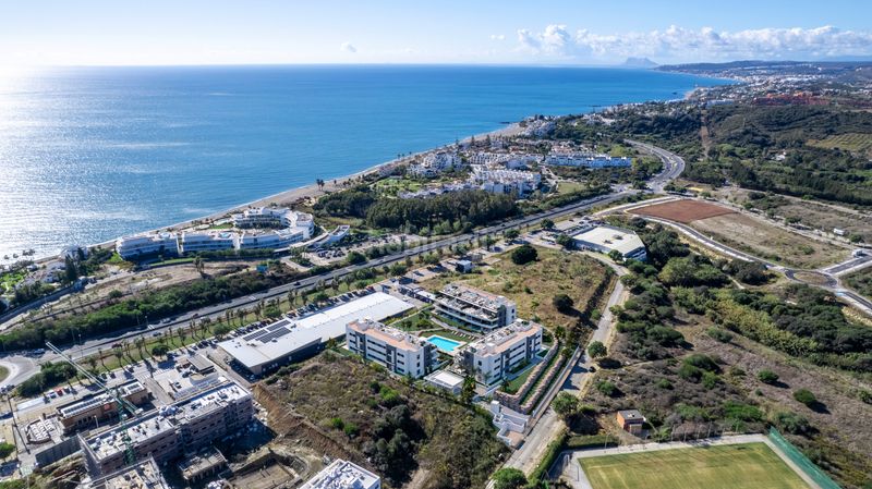 Foto 02b9de0e-c742-4ece-8fba-5cdcd48b05f0. Planta baixa 106m<sup>2</sup> amb aparcament piscina a Guadalobón Estepona