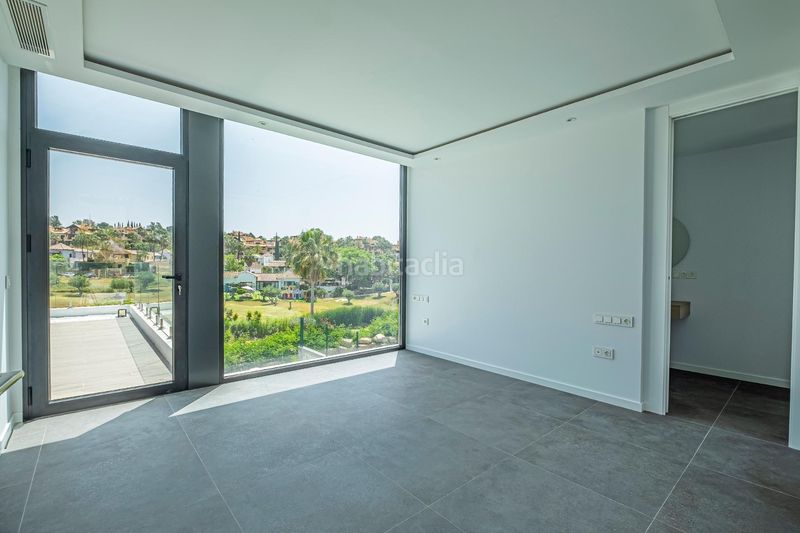Foto e291ea11-9143-40ea-b4a8-224b867c3d10. Xalet amb calefacció aparcament piscina a Paraiso - Barronal Estepona