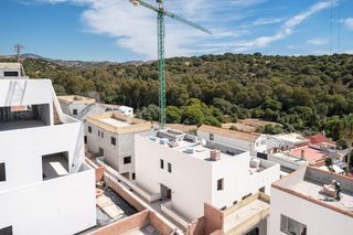 Ground floor in Tarifa Ciudad. Bajo de obra nueva en tarifa