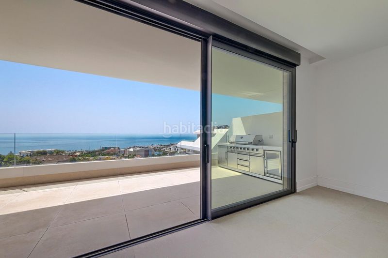Foto 4220d35b-ceec-4a71-8735-368591cb9cd4. Apartament amb aparcament piscina a El Higuerón Fuengirola