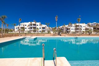 Apartament  Calle marqués de valle-niza. Moderno apartamento de 2 dormitorios entre torre del mar y rincó