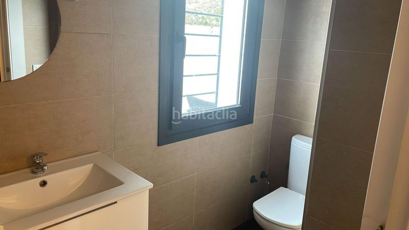 Foto f028dfe6-2455-4d08-a642-5c3e36c3046d. Xalet amb calefacció aparcament piscina a Los Pinos Algeciras