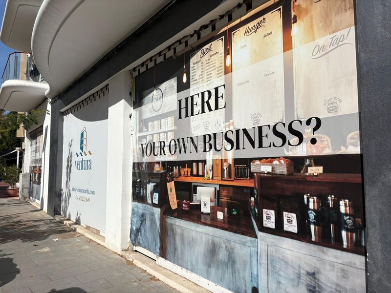 Foto 599c6e89-23b4-4bad-884c-0e9a1b4c6b12. Local comercial a Centro Estepona