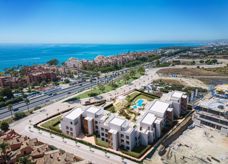 Foto 1092cfa5-20a5-465c-859f-4a6ba5d3ed65. Planta baixa amb calefacció aparcament piscina a Estepona