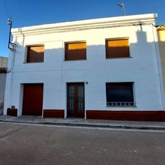 Casa  Nou. Casa a les masuques