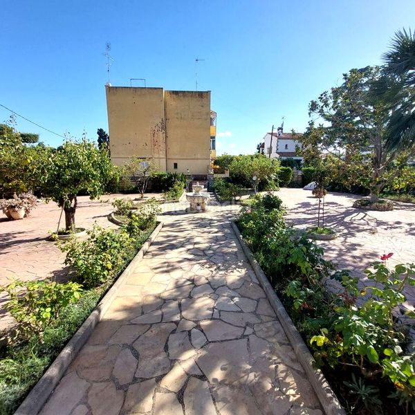 Foto d73a74c9-6de1-4eea-834c-fa6587018850. Casa amb calefacció aparcament a Centre Vendrell (El)