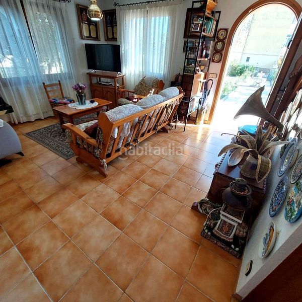 Foto dd22602c-188b-485a-9900-fac4d0326792. Casa amb calefacció aparcament a Centre Vendrell (El)