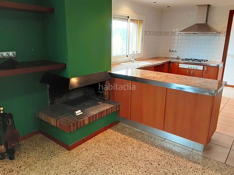 Foto 0f24a7bf-c26a-4fef-93c8-44354ca31cde. Casa a ample 13 a Castellví de la Marca