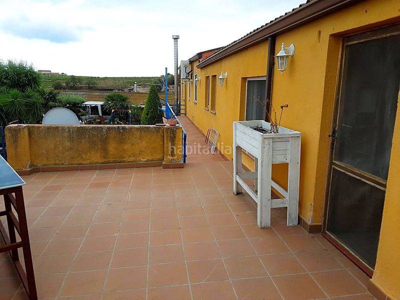 Foto 74c7d3a3-3fa9-4027-ada3-b400b364c886. Casa a ample 13 a Castellví de la Marca