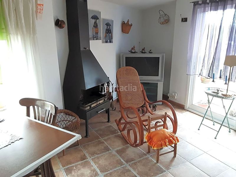 Foto 864953d3-fda5-49f1-a81c-d0b87d0272e1. Casa a ample 13 a Castellví de la Marca