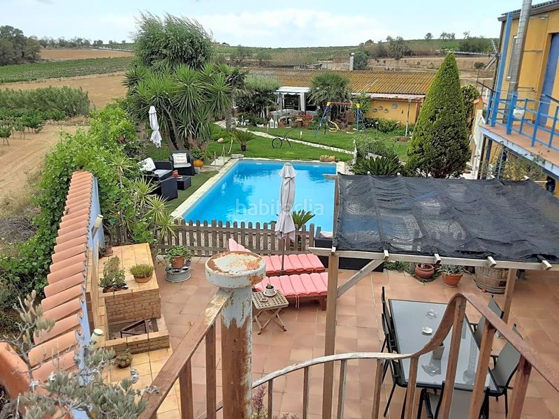 Foto ab261030-bc97-42ac-8755-608a093dae39. Casa a ample 13 a Castellví de la Marca