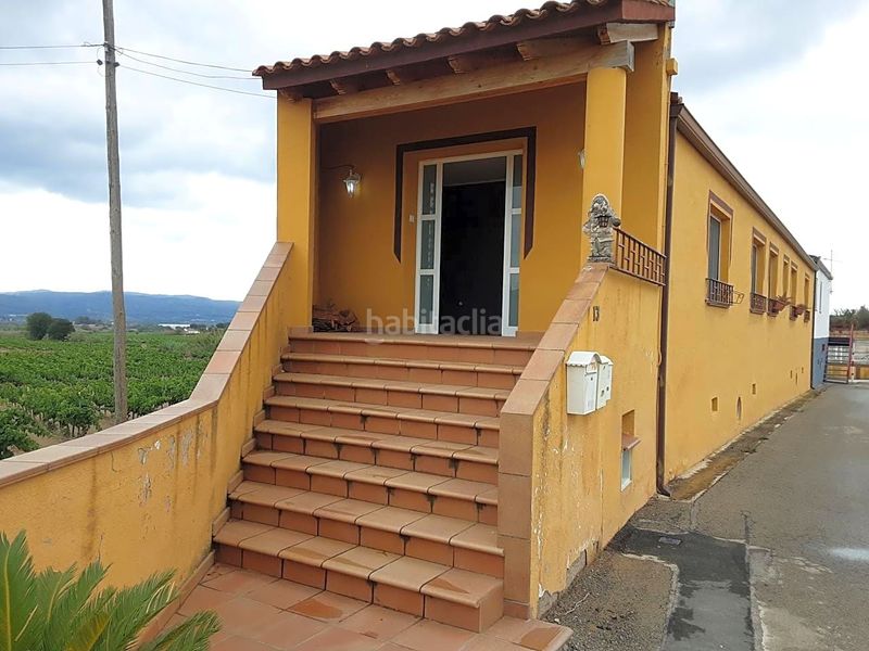 Foto df43182d-0bde-4209-92ac-3901eac09e77. Casa a ample 13 a Castellví de la Marca