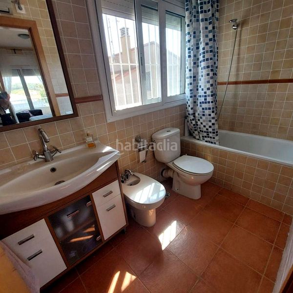 Foto 0d4b0e80-af59-4eb1-97e1-a0148766234a. Casa amb piscina a Olèrdola