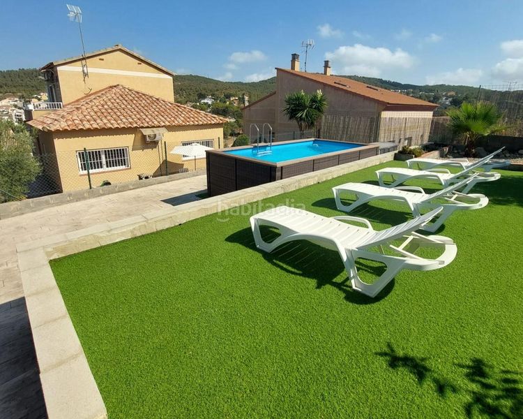 Foto 556c70c8-7745-46fd-a55c-2d49b07f13c1. Casa amb piscina a Olèrdola