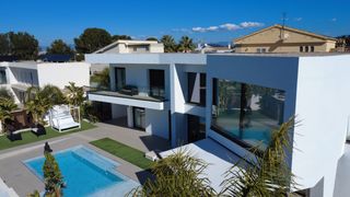 Chalet  Calle rincón del molino. Exclusiva villa contemporánea en l’eliana