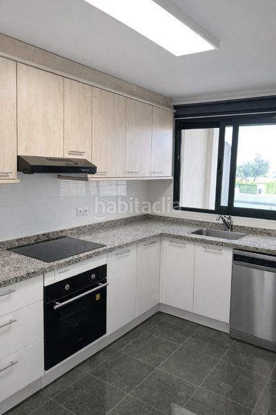 Foto b8de9cd4-8fb0-4cdc-b0fd-4861d07b130c. Casa aparellada amb aparcament piscina a Sierra Perenchiza-Cumbres de Calicanto-Sto Domingo Chiva