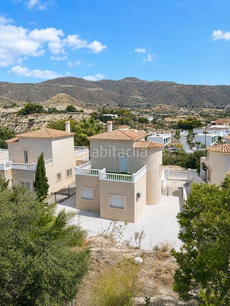 Foto a7c7c28d-c36d-4fb3-be08-94590020f334. Xalet amb calefacció aparcament a Pueblo Acantilado-Lanuza Campello (el)