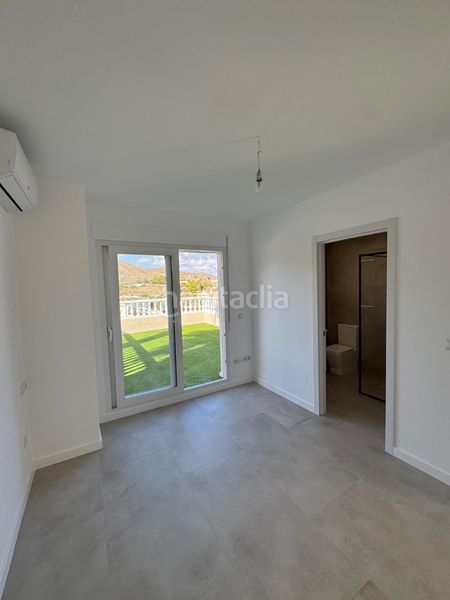 Foto feaf9fc0-2dce-4346-90ce-501ee2513c5c. Xalet amb calefacció aparcament a Pueblo Acantilado-Lanuza Campello (el)