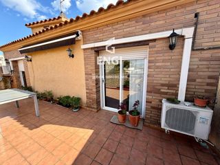 Penthouse  Sol. Ático en venta o alquiler con opción a compra en bellvei
