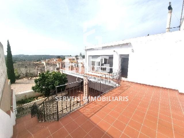 Foto 7b64119d-fa76-4093-9a52-e9b2380a610e. Xalet amb calefacció aparcament a Salomó