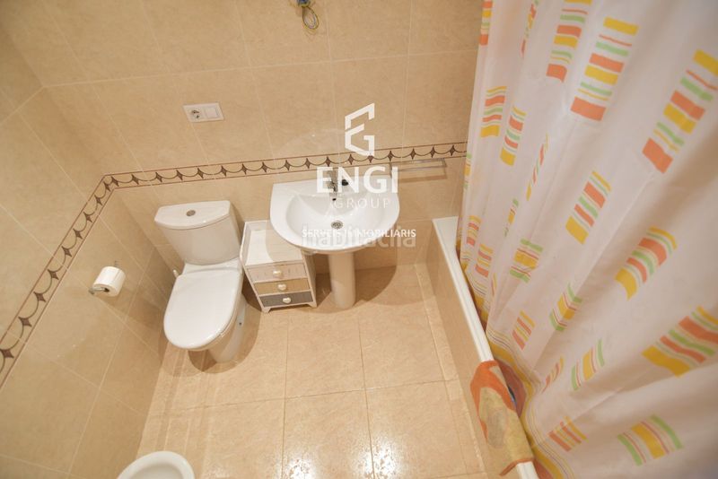 Foto 4911ef97-4833-40f3-98c0-51deef474593. Casa adossada a Santa Oliva