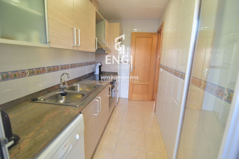 Foto 4b9b138c-1106-479a-9670-032647e96659. Casa adossada a Santa Oliva